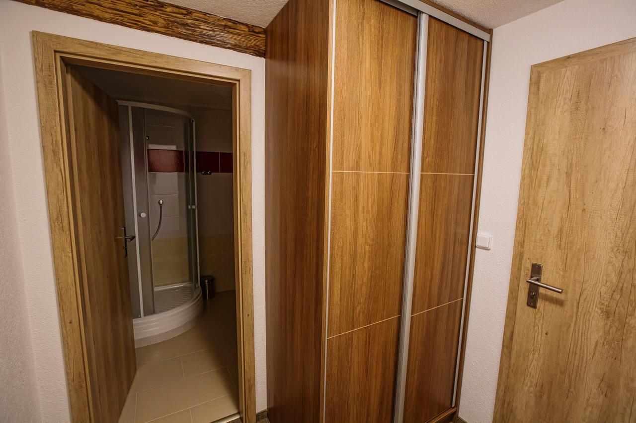 Hotel Na Sustne Krupá Exteriör bild