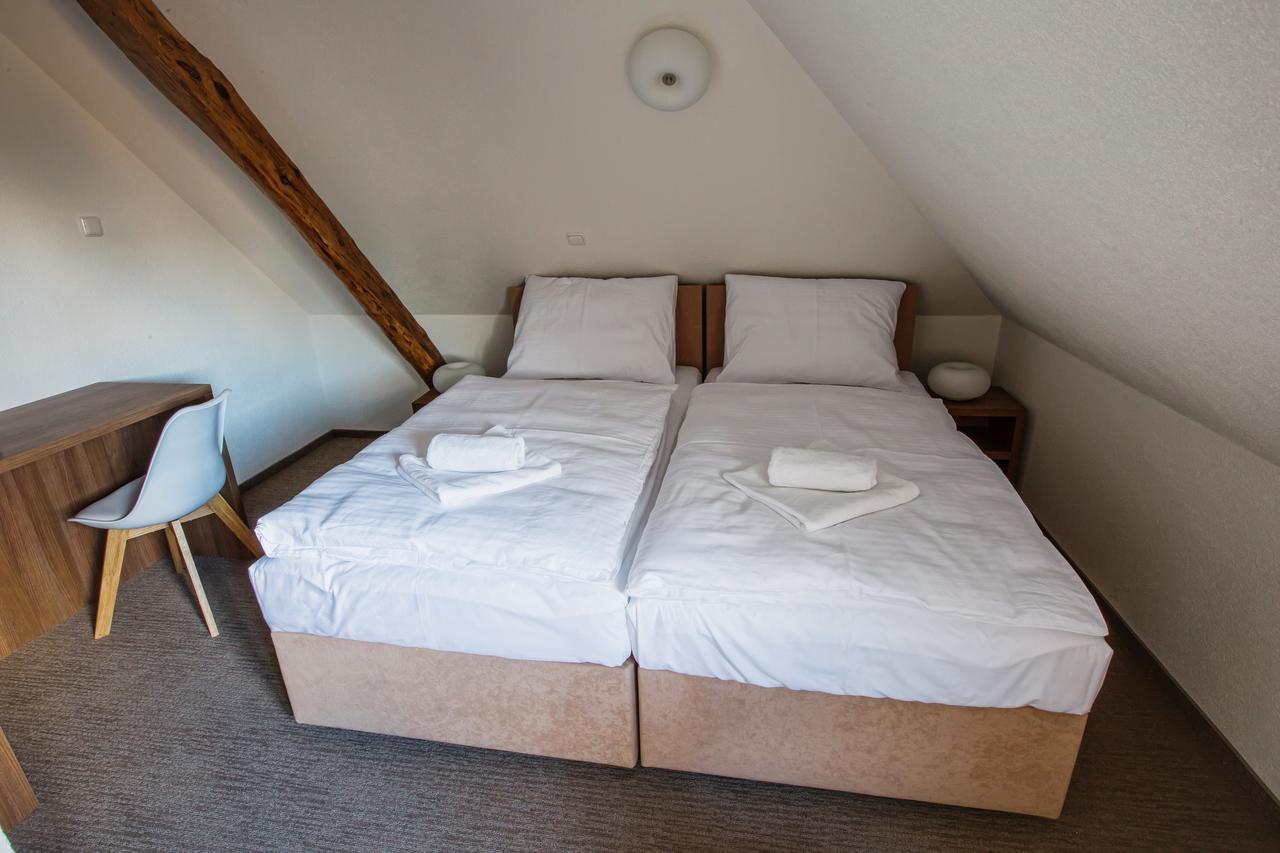 Hotel Na Sustne Krupá Exteriör bild