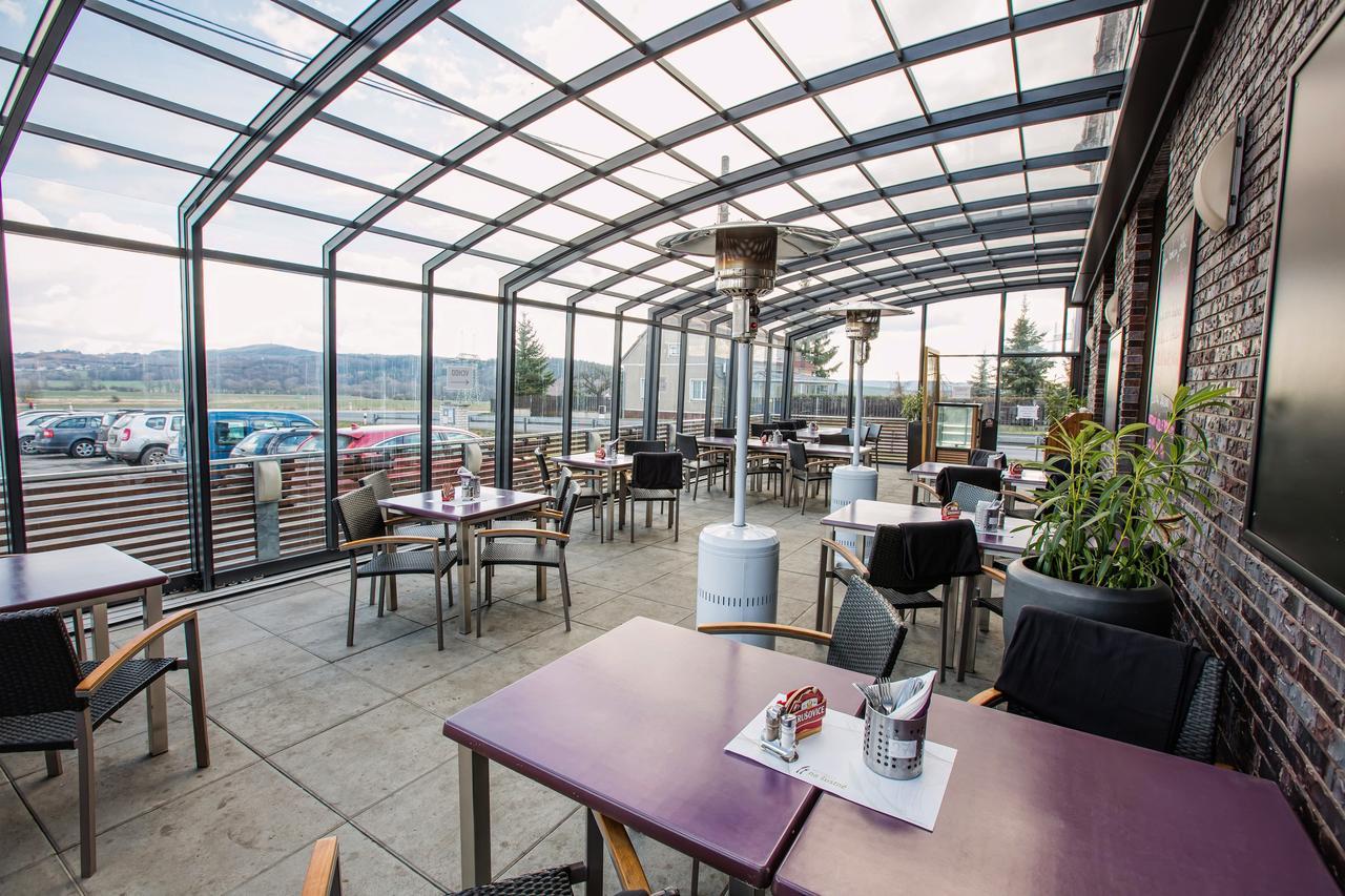 Hotel Na Sustne Krupá Exteriör bild