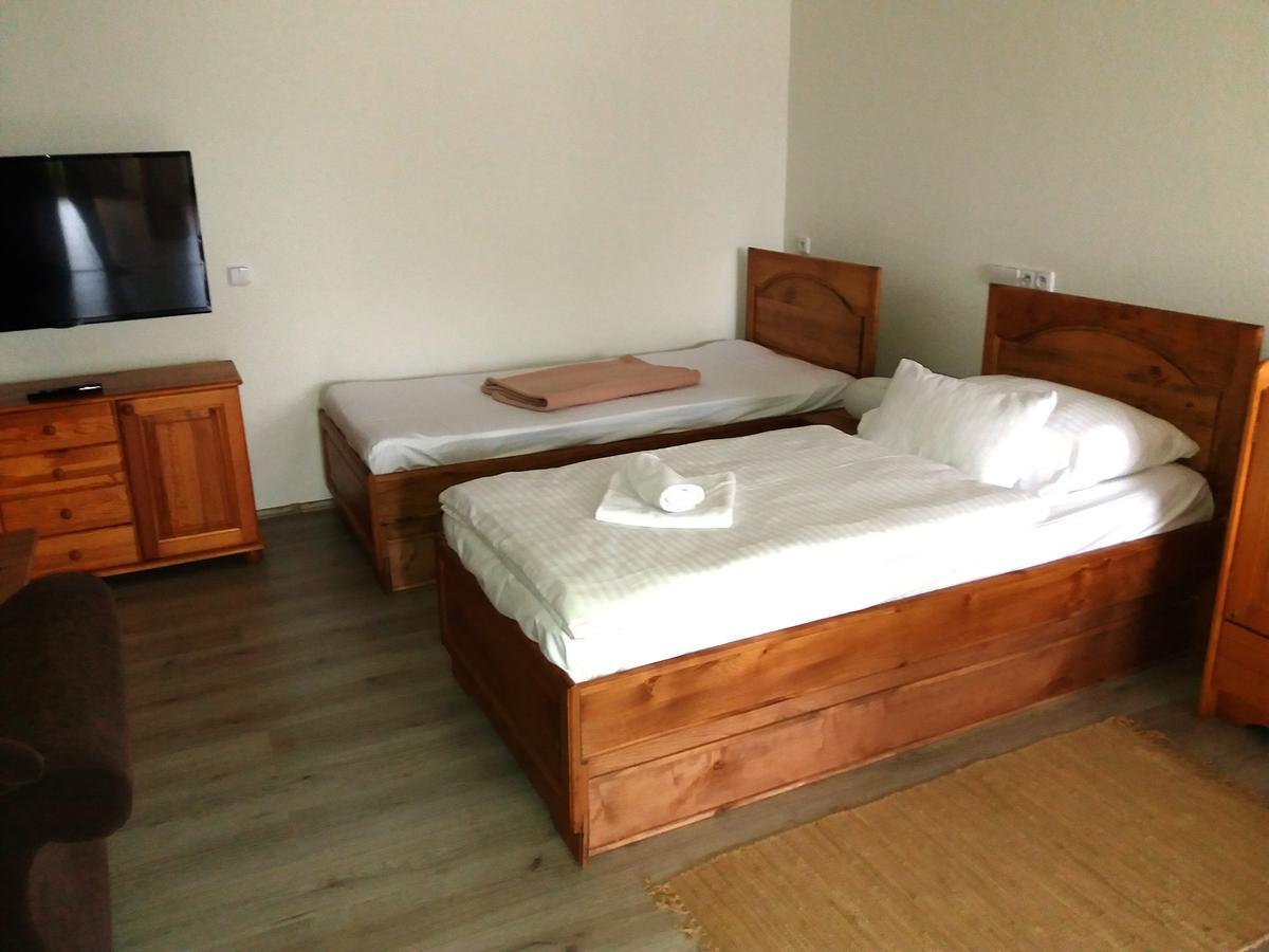 Hotel Na Sustne Krupá Exteriör bild