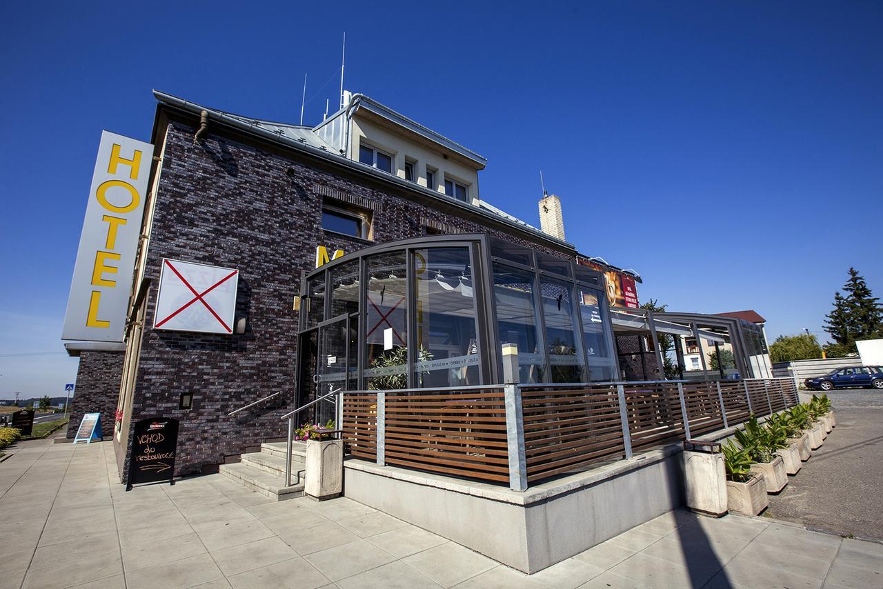 Hotel Na Sustne Krupá Exteriör bild